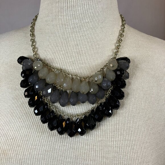 LIVE Closet Clearout - $5 Starts - Picture 8 of 16